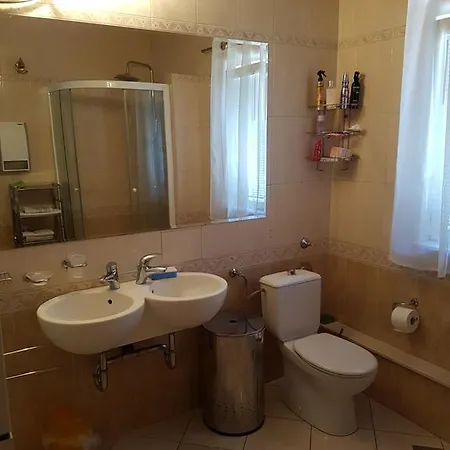 Luxury For 5