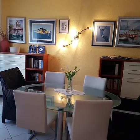 Luxury For 5 *